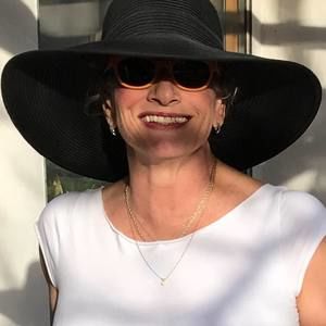 Meet your Posher, Sharon